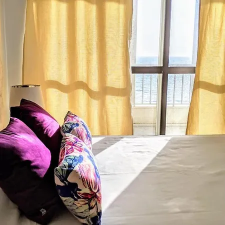 Neptuno Apartment *